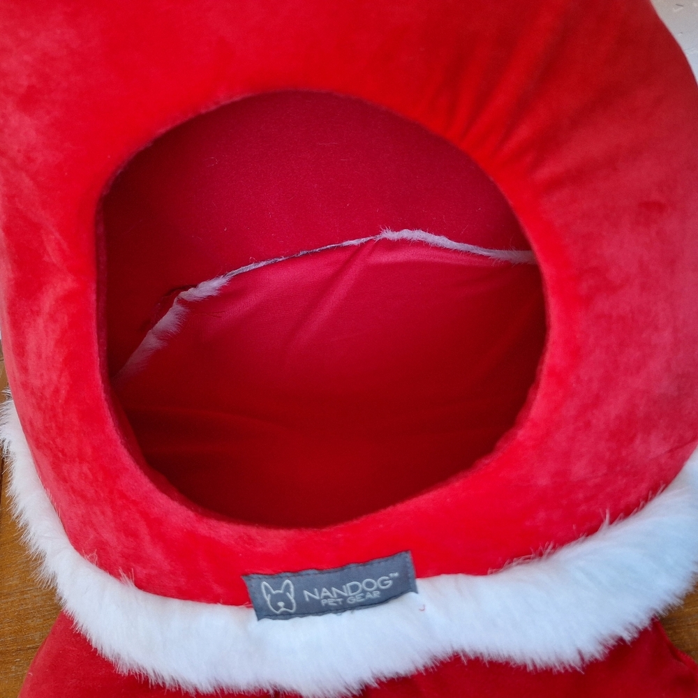 Nandog Santa Hat Dog Bed Christmas Holiday Cat Bed Pom Pom Fur Red - Picture 7 of 11